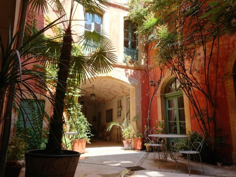 Rue Du Chateau Тараскон Екстер'єр фото